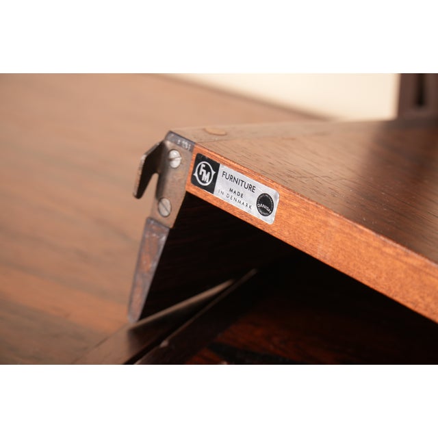 1960s Rosewood 4-Bay Fm Reolsystem Wall Unit by Kai Kristiansen for Feldballes Mobelfabrik For Sale - Image 13 of 14