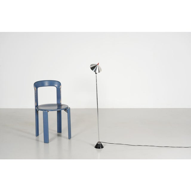 Postmodern Magnita Floor Lamp by Pete Sans for Metalarte, 1980s For Sale - Image 3 of 10