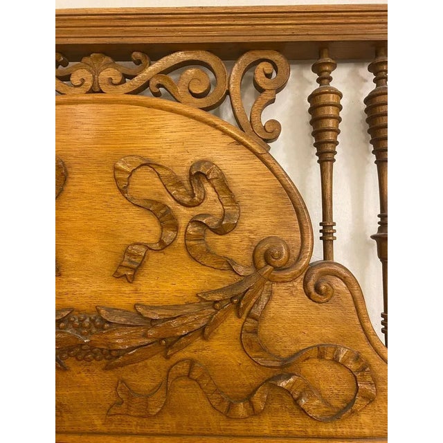 Splendid screen of three sheets piece of English origin. Belonging to the Art & Crafs movement of the late nineteenth...