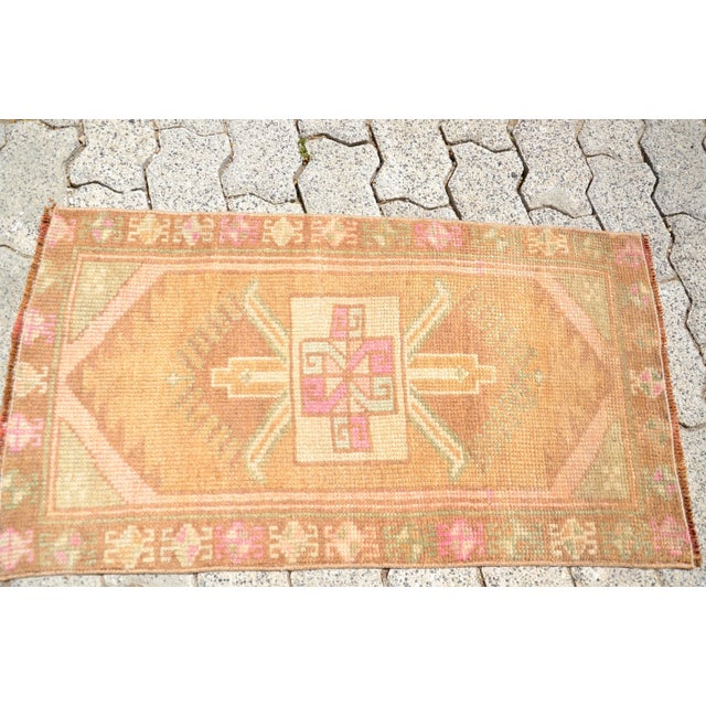 Turkish 1960s Vintage Wool Rug For Sale - Image 3 of 6