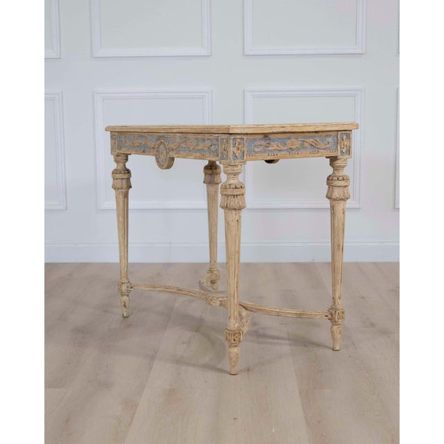 Swedish Gustavian Console Table with Carved Medallion, circa 1860 For Sale In Atlanta - Image 6 of 14