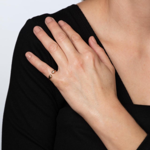 C1977 Cartier London Diamond Ring Sz 4.5 Pinky Band 18k Yellow Gold Vintage For Sale In Los Angeles - Image 6 of 7