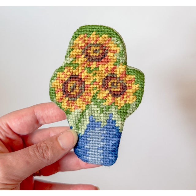 Vintage Needlepoint Sunflower Flatware Bouquet Pocket Holders, Set of 4 For Sale - Image 4 of 8