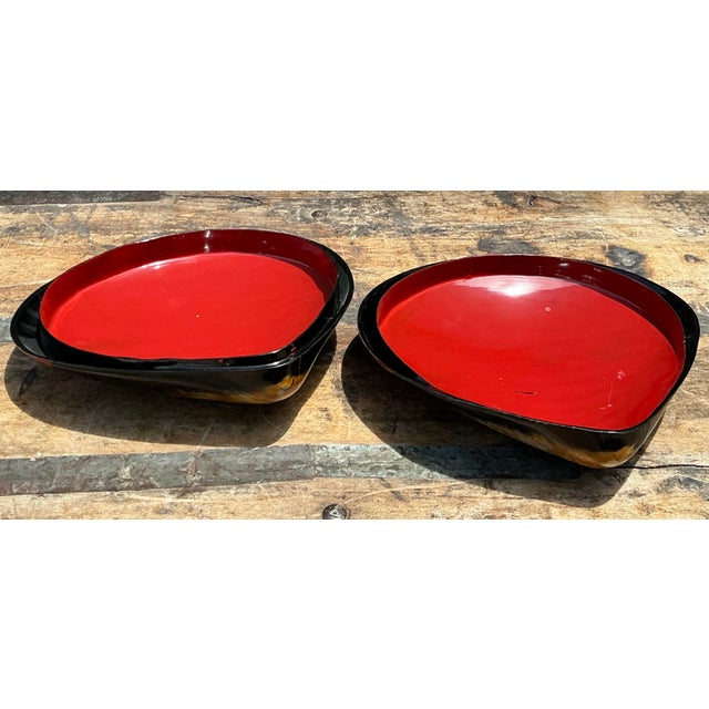 Vintage Lacquered Clam Shell Box For Sale - Image 12 of 12