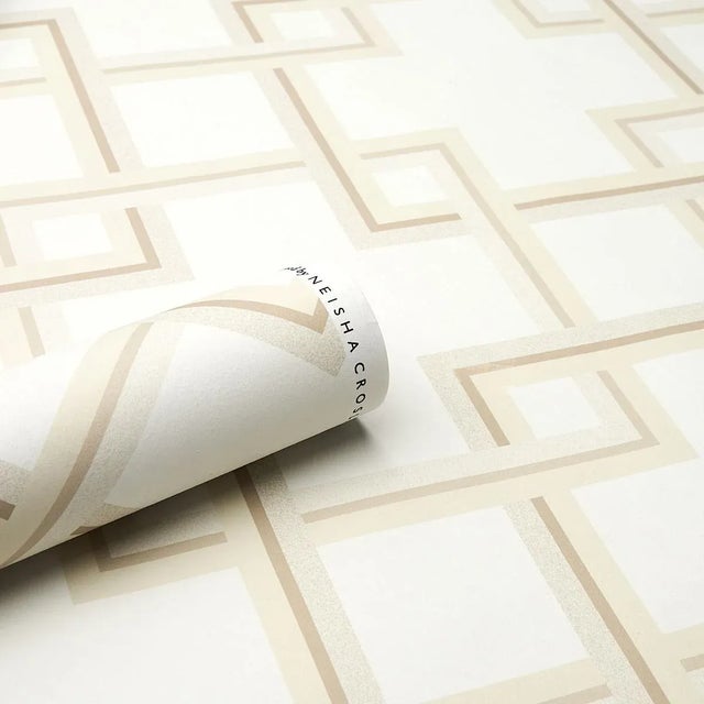 Schumacher Sample - Schumacher x Neisha Crosland Mah Jong Wallpaper in Light Ivory For Sale - Image 4 of 5