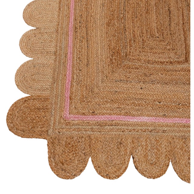 Light Pink Single Border Braided Jute Scallop Rug - 4x6ft. For Sale - Image 4 of 11