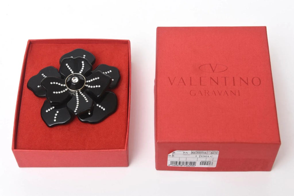 Broche Valentino Fleur En Or Plaqué Avec Strass, Occasion En état Neuf - Pièce De Joaillerie De Marque