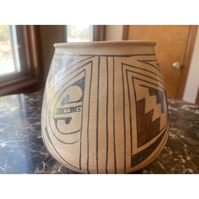 1970s Traditional Ceramic Pot - Native American Aesthetic For Sale - Image 4 of 6