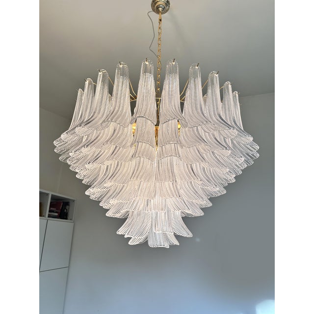 Murano Contemporary Diamanted “Selle-Petali” Murano Glass Chandelier by Simoeng For Sale - Image 4 of 9