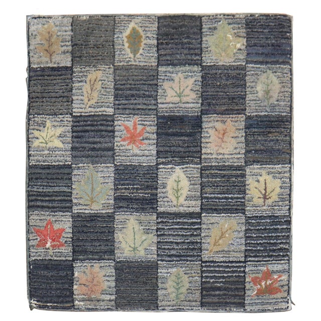 Orange Mid 20th Century Floral Leaf Design American Hooked Scatter Rug For Sale - Image 8 of 18