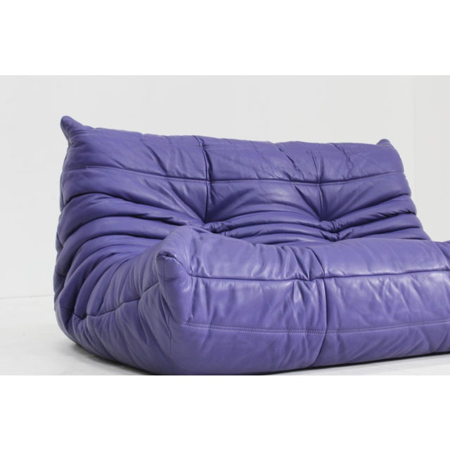 Vintage Purple Leather Togo 2-Seater Sofa from Ligne Roset, 1990s For Sale - Image 6 of 10