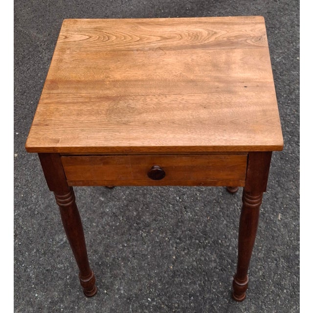 American Early 20th Century American Style Mixed Fruitwood Single Drawer Work Table For Sale - Image 3 of 10