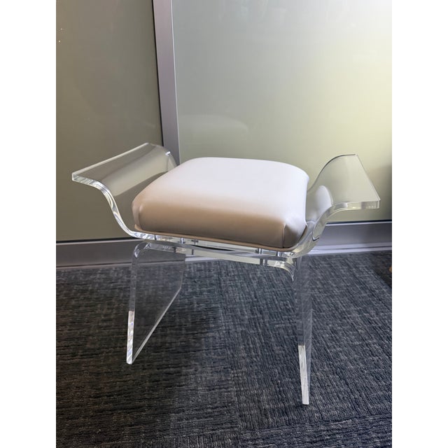 1970s Vintage - Mid Century Modern 70’s Lucite Vanity Swivel Stool For Sale - Image 5 of 5