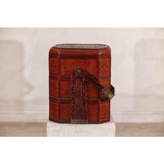 Vintage Reddish Brown Lacquer Woven Rattan Picnic Basket with Bamboo Handle For Sale - Image 4 of 12