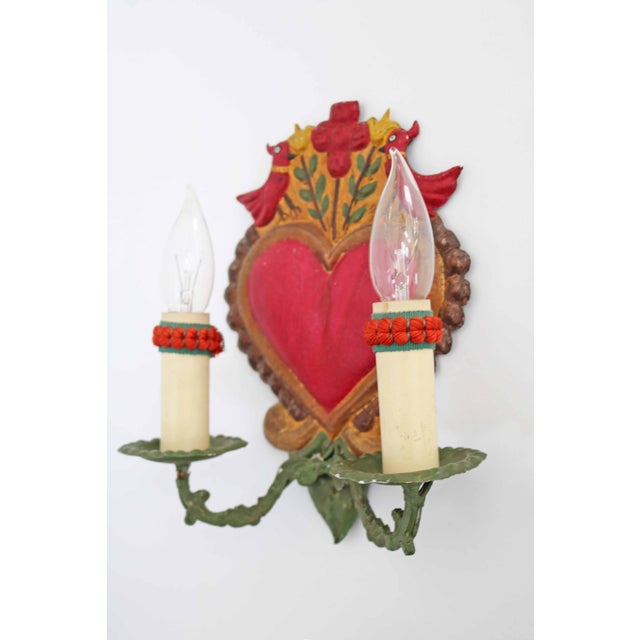 Hollywood Regency Vintage Italian Lovebirds Florentine Wall Lamp, 1970s For Sale - Image 3 of 9