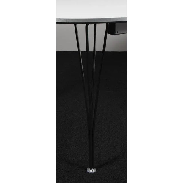Fritz Hansen Super Elipse Extendable Dining Table attributed to Piet Hein for Fritz Hansen For Sale - Image 4 of 9