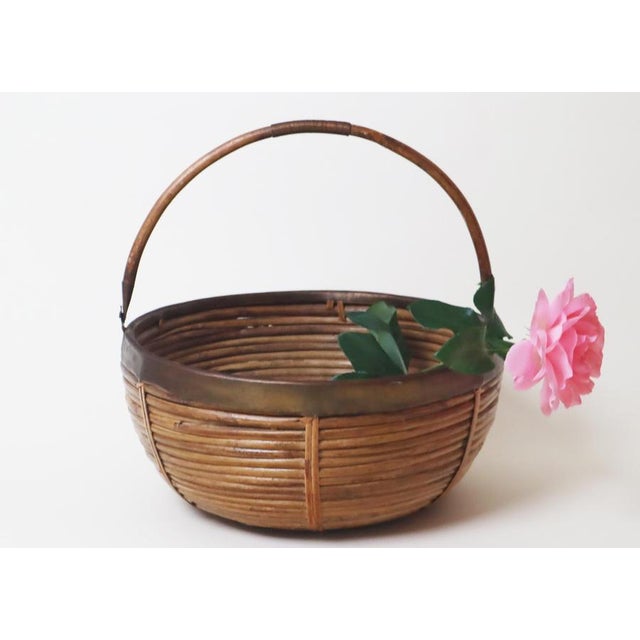 This beautiful, handcrafted hanging basket is something special. Usually, only smaller models of this basket are offered,...
