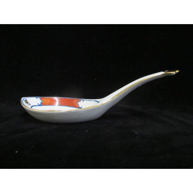 Red Japanese Imari Porcelain Butterfly & Flower Soup Serving Spoon Ladle Pair For Sale - Image 8 of 8