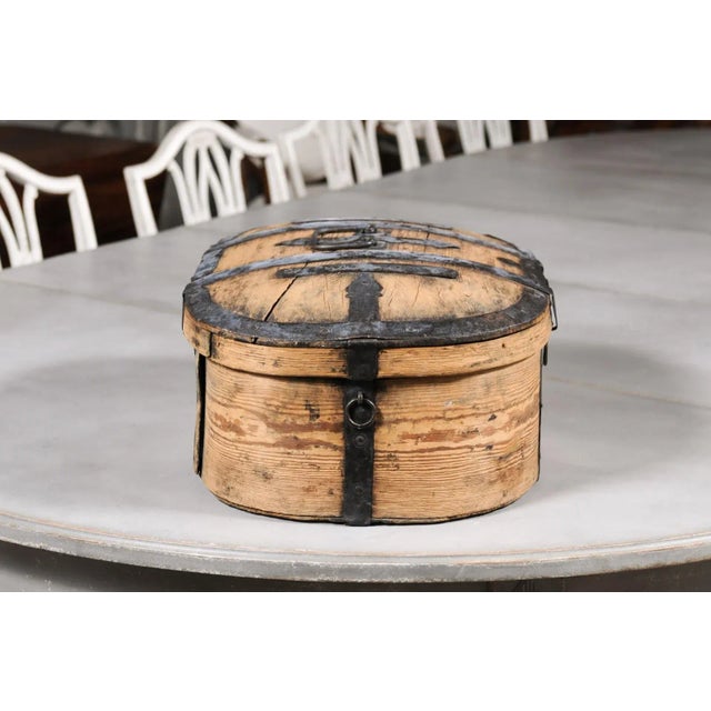 Swedish 1790s Rustic Oval Top Wooden Box with Iron Accents and Distressed Patina For Sale - Image 12 of 12