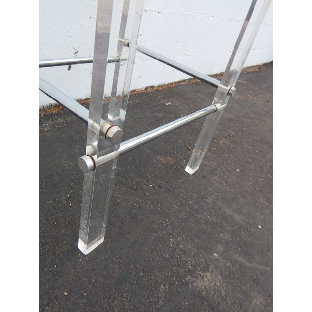 Transparent Hollywood Regency Lucite Acrylic Glass Top Pair of Side Tables 6592 For Sale - Image 8 of 18