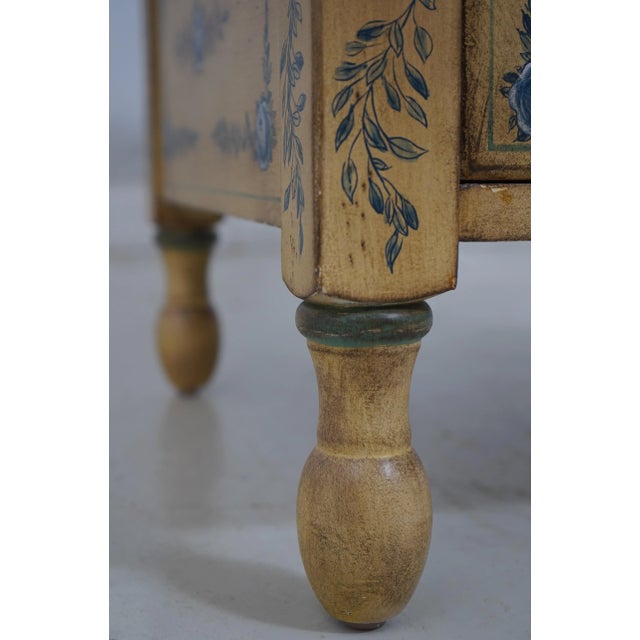 Country Paint Decorated Round Dining Room Table For Sale In Philadelphia - Image 6 of 12