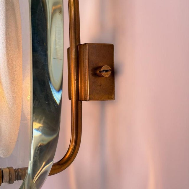 Model 2093 Wall Lights in Brass by Max Ingrand for Fontana Arte, 1960s, Set of 2 For Sale - Image 15 of 18