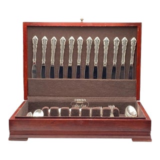 Reed & Barton "Dresden Rose" Silverplate Service for 12 (Minus 1 Fork) - 68 Pieces Plus Chest (Vintage 1953 Mirrorstele) For Sale