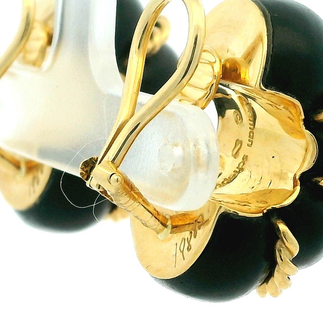 Wood Vintage Seaman Schepps 18k Gold and Carved Wood Statement Clip Earrings, A Pair For Sale - Image 7 of 15