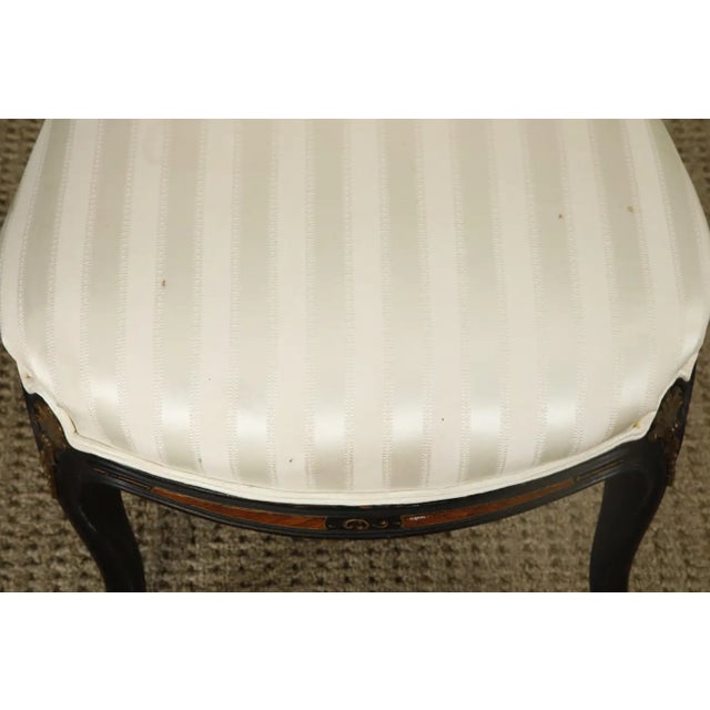 Pair of 1890s French Louis XV Carved, Gilt, Ebonized, and Upholstered Chairs For Sale - Image 13 of 18