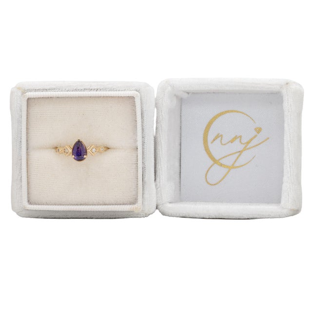 Modern 1.1Ct Purple Sapphire Ring With Earth Mined Diamonds: Solid 14k Gold, Size 6.75 For Sale - Image 3 of 8