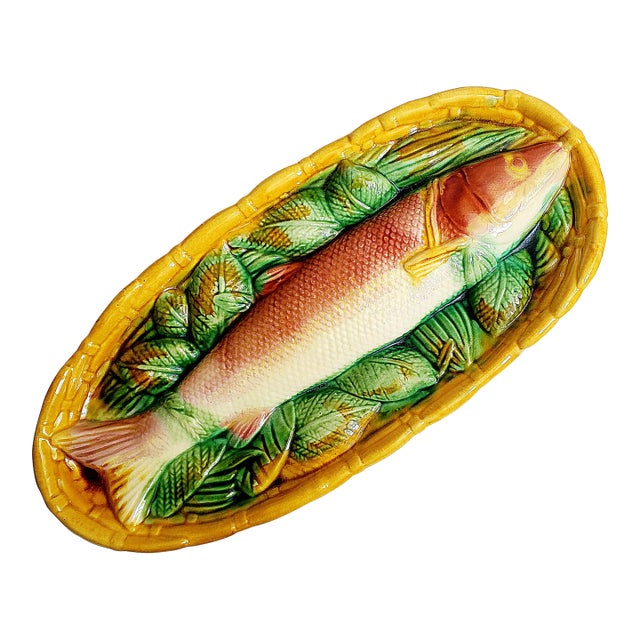 1950s Italian Majolica Fish Basket Wall Platter For Sale