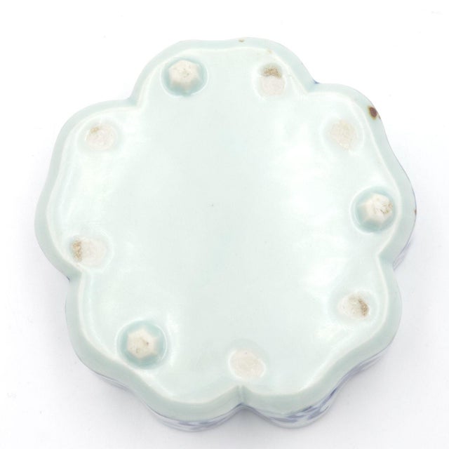 19th Century Blue and White Lobed Dish, Japan For Sale In San Francisco - Image 6 of 7