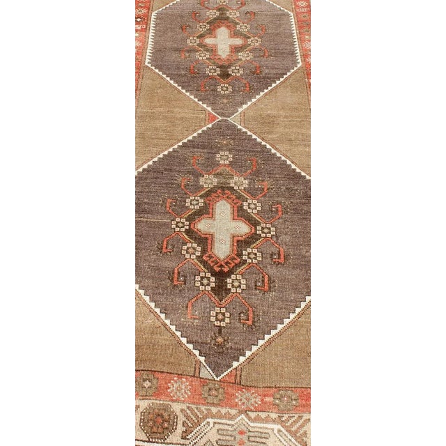 1930s Colorful Vintage Turkish Runner With Diamond Medallions in Lt. Camel and Gray For Sale - Image 5 of 13