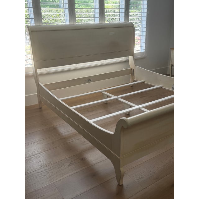 French Country Ethan Allen Sleigh Bed For Sale - Image 3 of 9