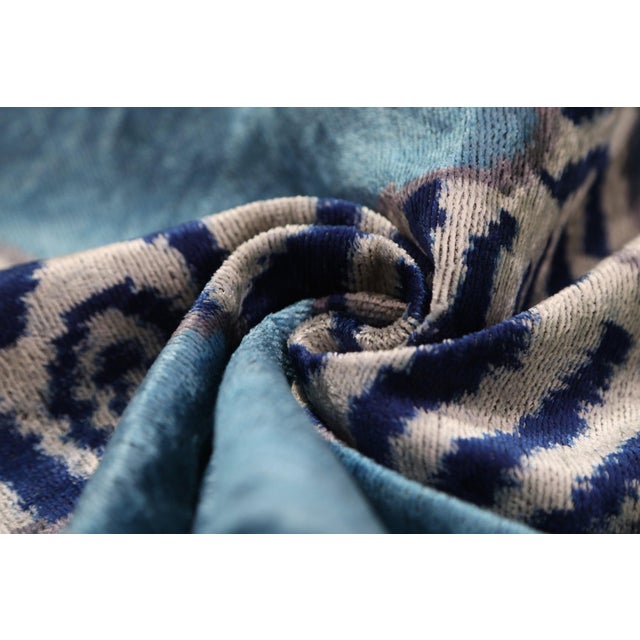 Handmade Blue Velvet Tiger Pillow – 16x24" Silk Accent Cushion For Sale - Image 4 of 7