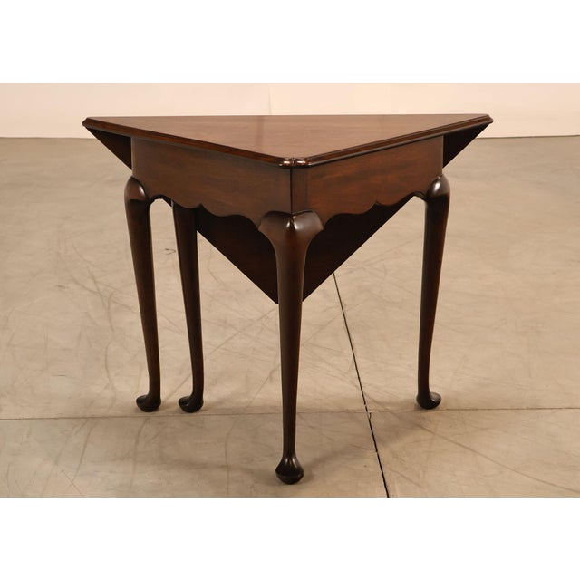 Mid 20th Century Kittinger Colonial Williamsburg Mahogany Drop-Leaf Napkin Table For Sale - Image 15 of 18