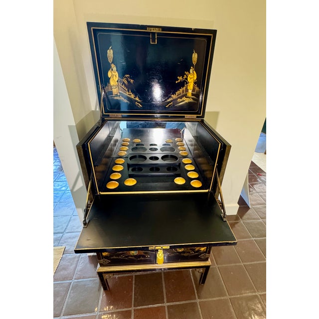 Chinoiserie Black Lacquer Cabinet / Dry Bar With Hand-Painted Gilt Scenes, Mid–Late 20th Century For Sale - Image 9 of 12