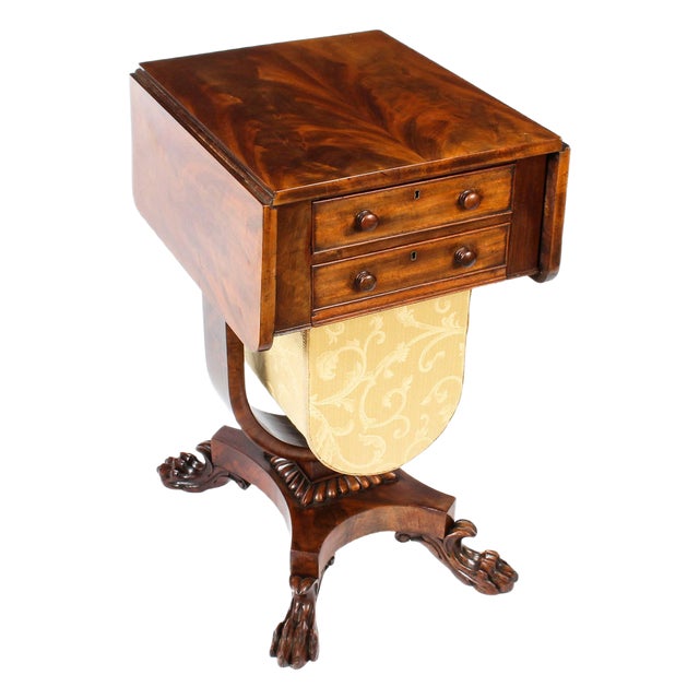 19th Century William IV Mahogany Drop-Leaf Occasional Table For Sale
