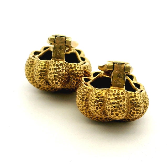 Vintage 18k Gold Sculptural Brutalist Clip-on Earrings, A Pair For Sale - Image 13 of 16