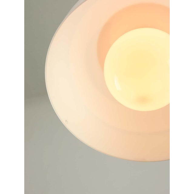 Guzzini Large Space Age Pendant Light in White from Guzzini, 1970s For Sale - Image 4 of 18
