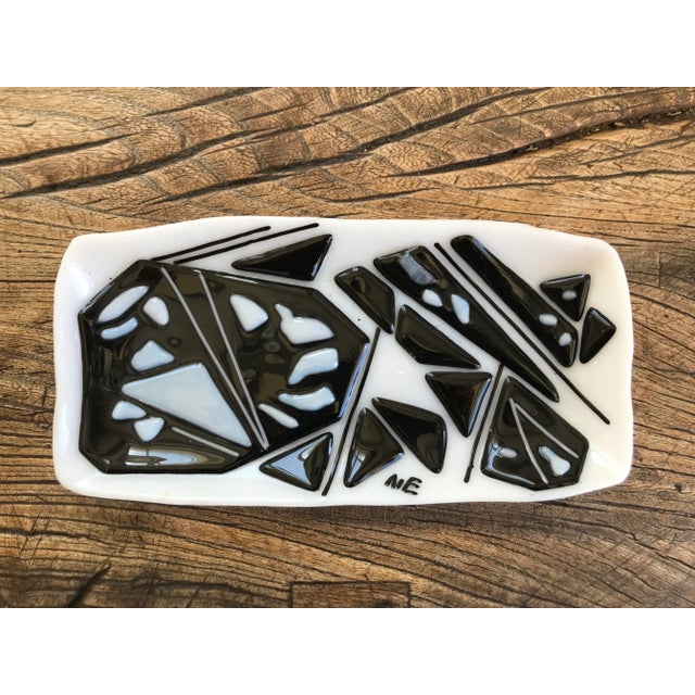 Glass 1980s Vintage Mid-Century Modern Glass Black and White Abstract Wall Plaque Artwork Dish For Sale - Image 7 of 8