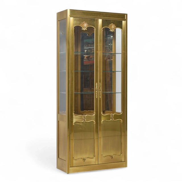 Mastercraft Mid Century Brass Vitrines Cabinet - Pair For Sale In Chicago - Image 6 of 11