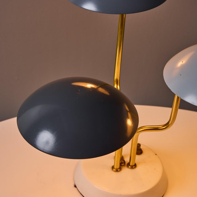 1950s Gino Sarfatti 'Tricolore' grey table lamp for Arteluce. A striking yet minimalistic table lamp designed by Gino...