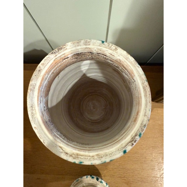 Italian 19th Century Italian Yeast Jar With Lid From Grottaglie, Puglia — Green Splash Glaze For Sale - Image 3 of 8
