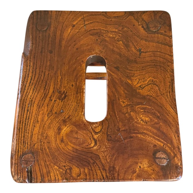 Early 19th Century English Country Elm Stool with Pierced Handle, 1830 For Sale - Image 4 of 11