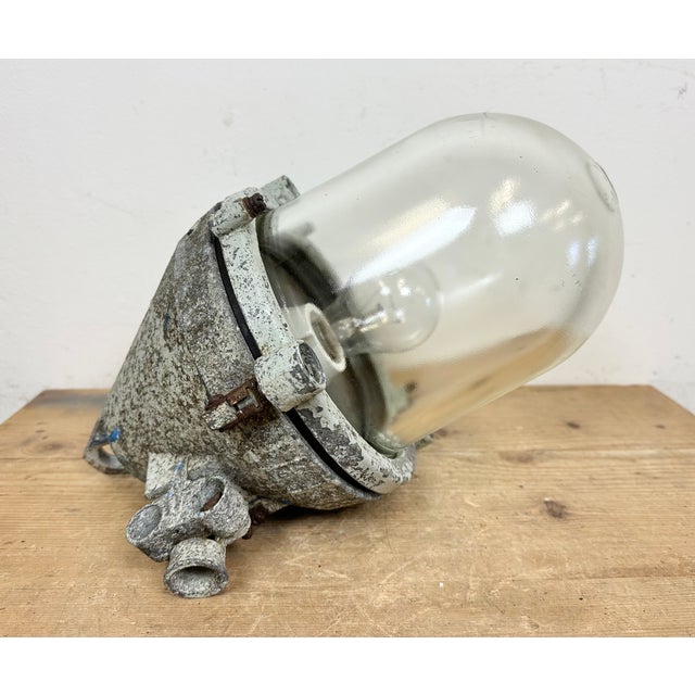 Industrial Grey Cast Aluminium Explosion Proof Lamp from Elektrosvit, 1970s For Sale - Image 15 of 18