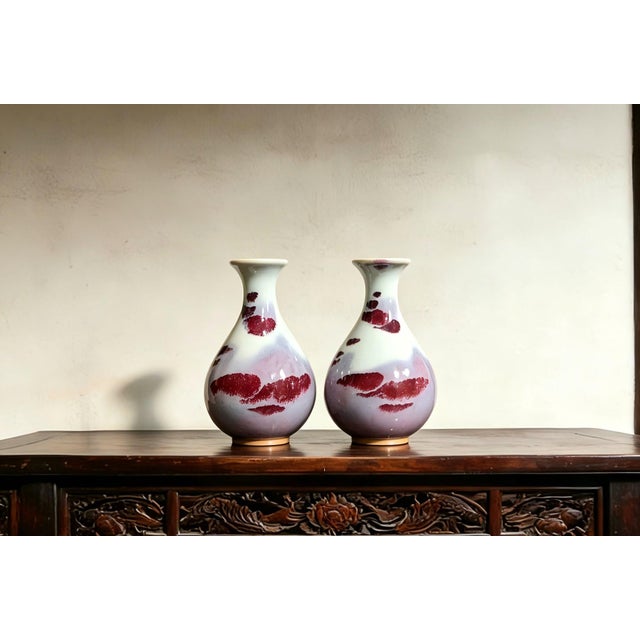 Art Deco 1920s A Pari of Chinese Ceramic Vase,Jun Ware Transmutation Glaze Porcelain Yuhuchun Vase For Sale - Image 3 of 11