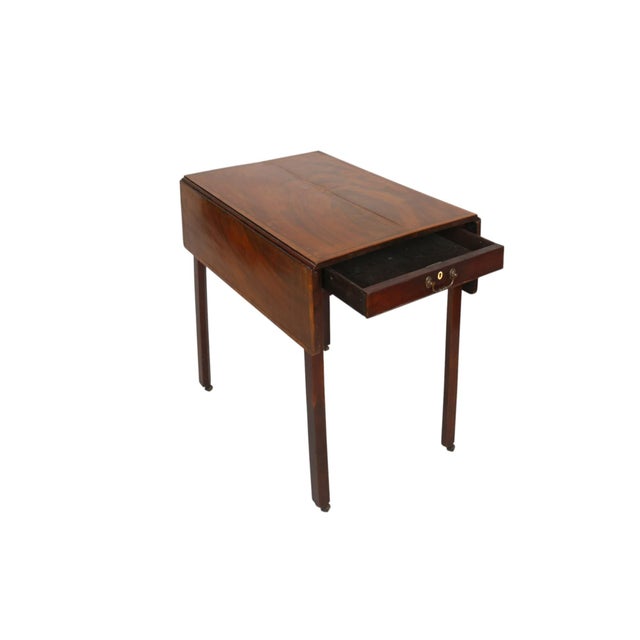 English George III Period Pembroke Table For Sale - Image 3 of 12