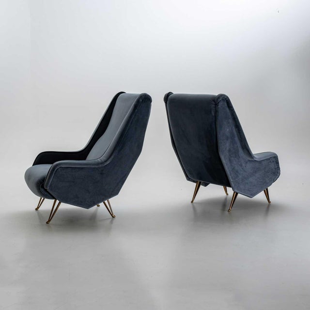 Mid-20th Century Pair of ISA Bergamo Armchairs, Italy For Sale - Image 4 of 15