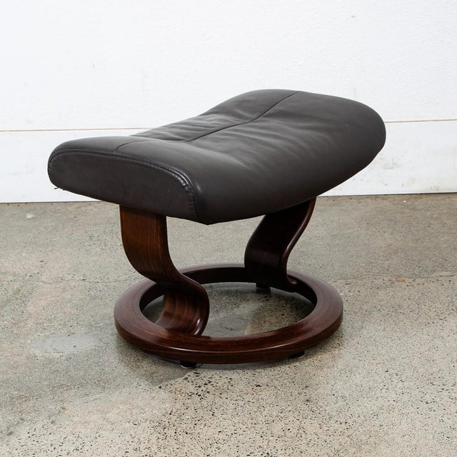 1960s Mid Century Danish Modern Ottoman Stool Brown Leather Attributed to Ekornes Metal Swivel MCM For Sale In Sacramento - Image 6 of 11